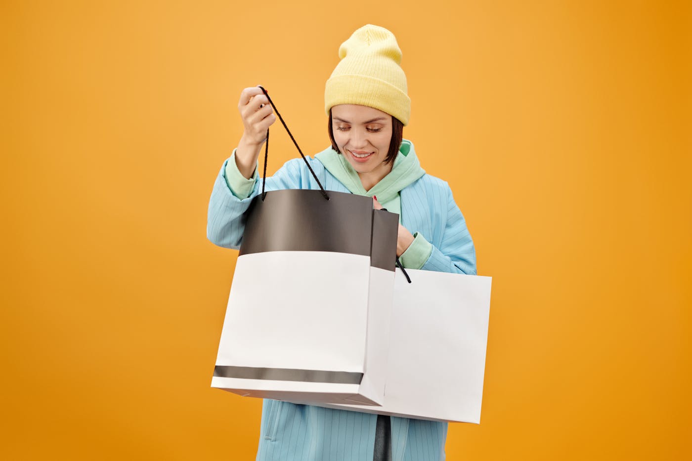 Alışveriş yapan kadın